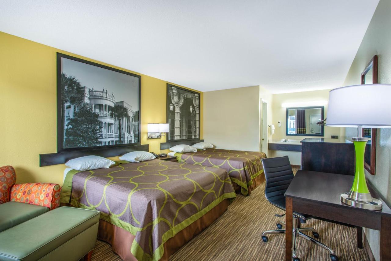 Super 8 By Wyndham Florence Exterior foto